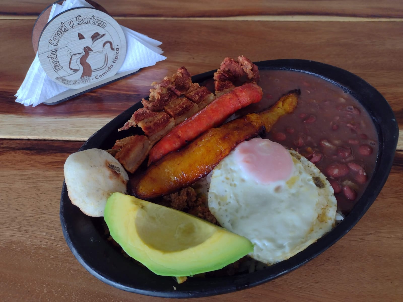 ¡Domingos de Tradición y Sabor! 🇨🇴🍽️